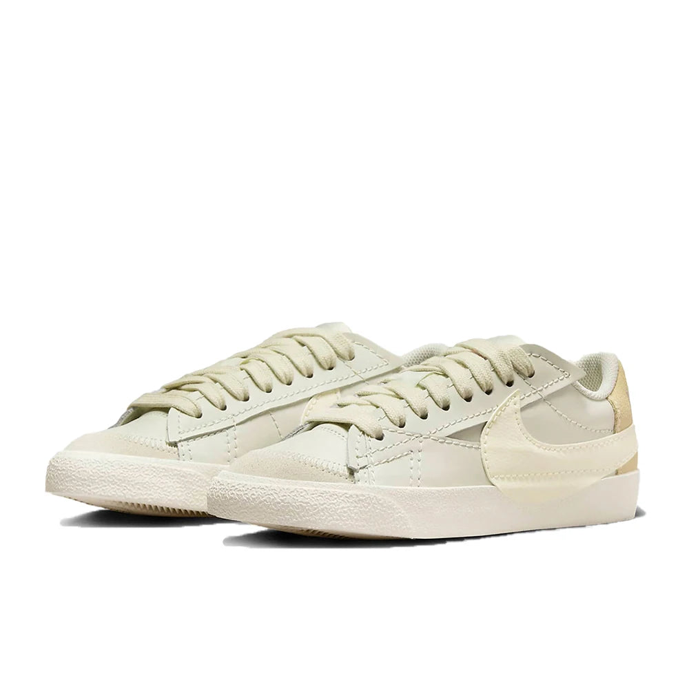 Nike Blazer Unisex Sneakers Classic Retro Design Durable Comfort for Casual Everyday Wear DD3111-100