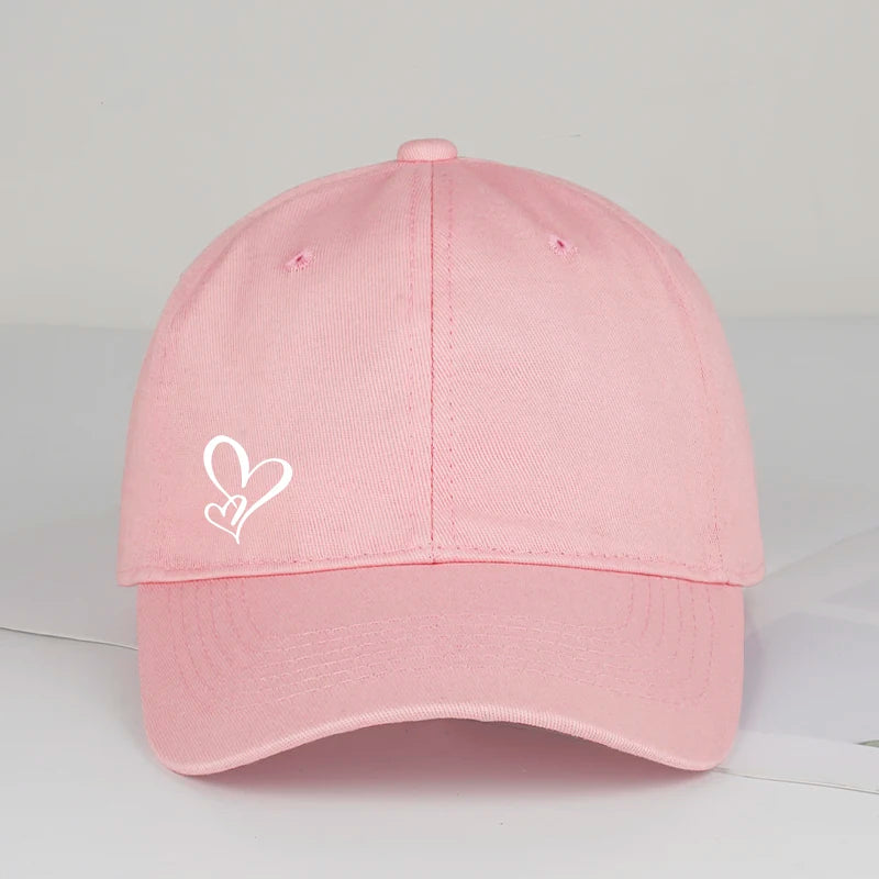 Minimalistická bejzbalová čiapka s potlačou dvoch sŕdc pre ženy a mužov, mäkká, nastaviteľná, v štýle „dad hat“, voľnočasová, s motívom lásky, slnečná čiapka