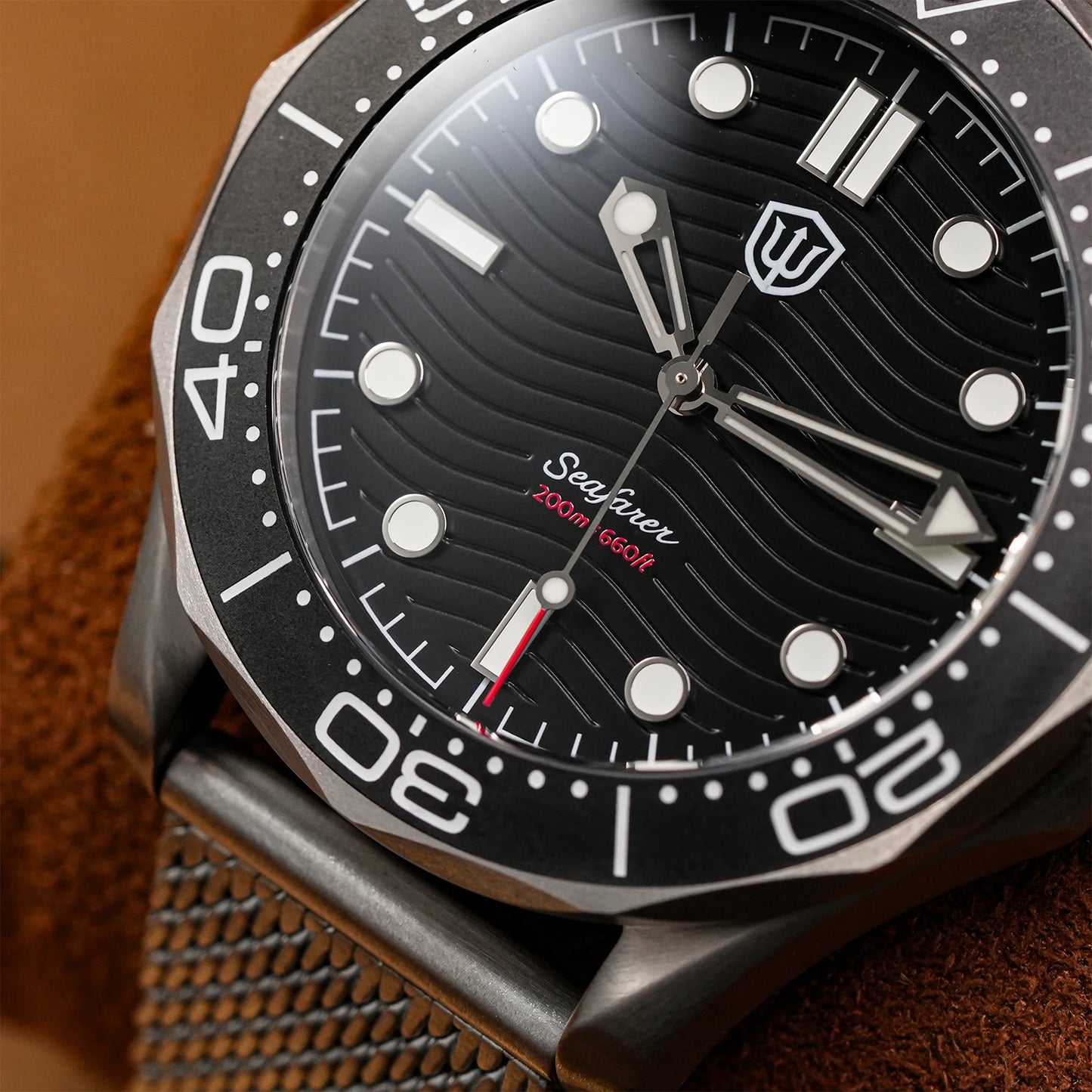 Watchdives WD007Q Diver Watch VH31 Sweep Second Quartz Movement Luminous Domed Sapphire Crystal Watches 42mm Titanium Watches