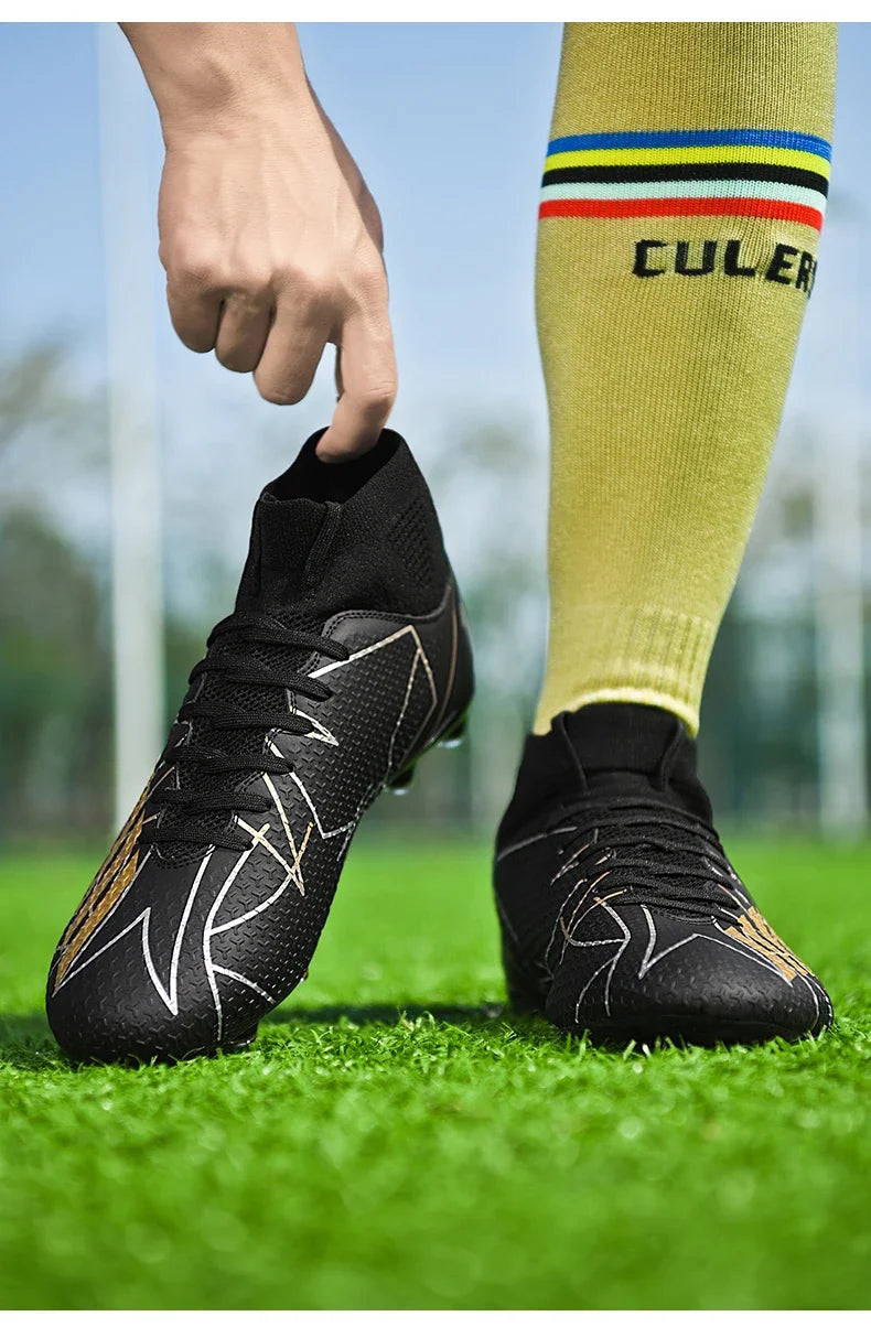 Nouvelles chaussures de football pour hommes, ultralégères, pour intérieur et extérieur, de haute qualité, à haute cheville, antidérapantes, chaussures de sport, futsal antidérapantes