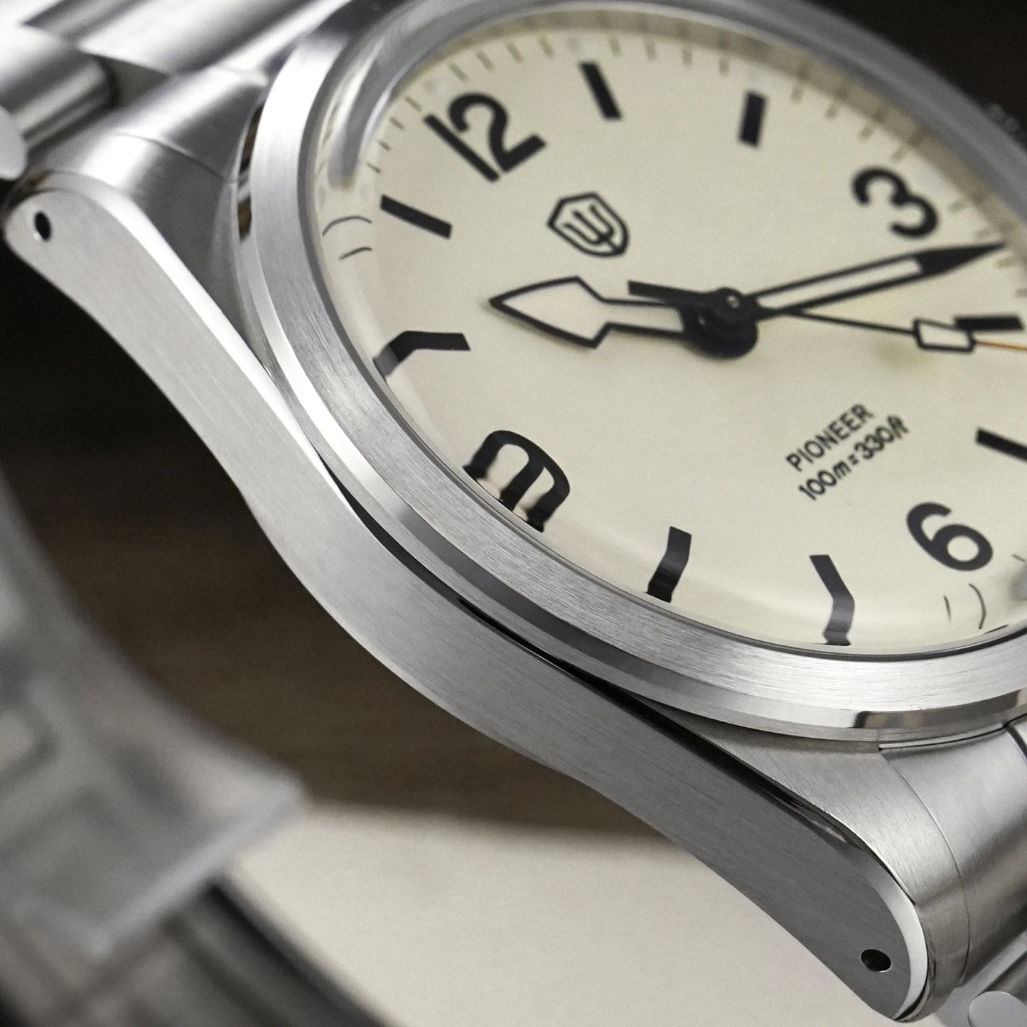 Watchdives WD1960S V2 36.5mm Quartz Watch VH31 Sweep Seconds Vintage Style Sapphire Crystal BGW9 Lume 100M Waterproof Steel
