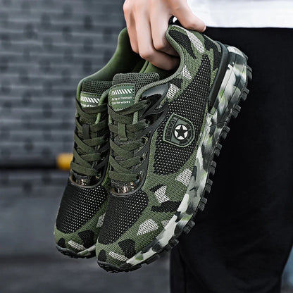 Men's camouflage breathable sports shoes are comfortable and non slip soft soled shoes suitable for men's outdoor activities