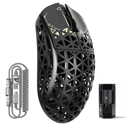 ATTACK SHARK R5Ultra Carbon Fiber Wireless 8K PAW3950MAX Gaming-Maus mit 8K-Spiralkabel,