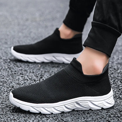 Breathable Men Casual Shoes Slip on Male Vulcanized Shoes Lightweight Men's Casual Sneakers Soft Anti-slip Flats Outdoor Loafers