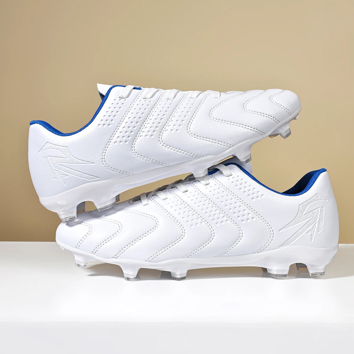 Chaussures de football professionnelles AG/FG, semelle extérieure en TPU antichoc, tige respirante en tissu PU, résistantes à l'usure et antidérapantes pour adultes et enfants