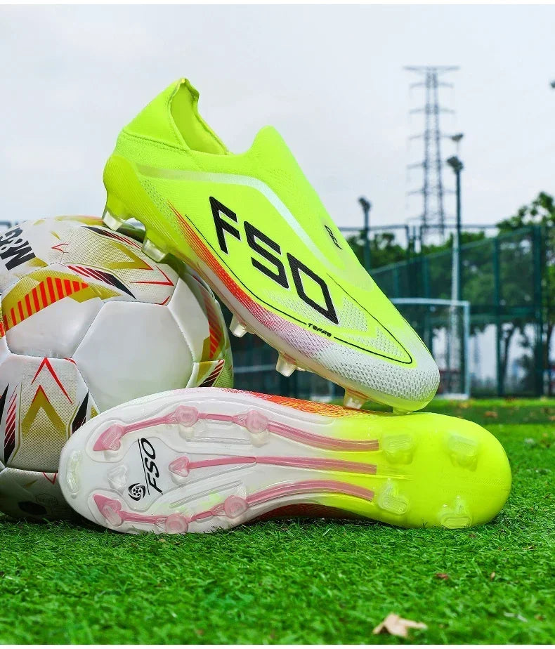 New Men Soccer Shoes Hot-selling Grass Cleats High-quality Match Outdoor Football Boots Non-Slip Boys Sneakers High-top Light