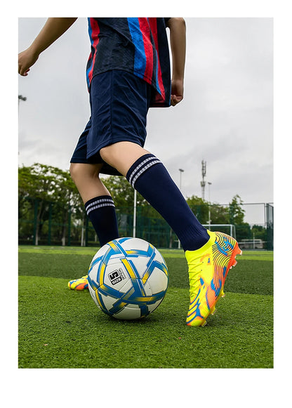 New Men Soccer Shoes Hot-selling Sneakers Grass Cleats High-quality Football Boots Non-Slip Boys Match Outdoor High-top Light