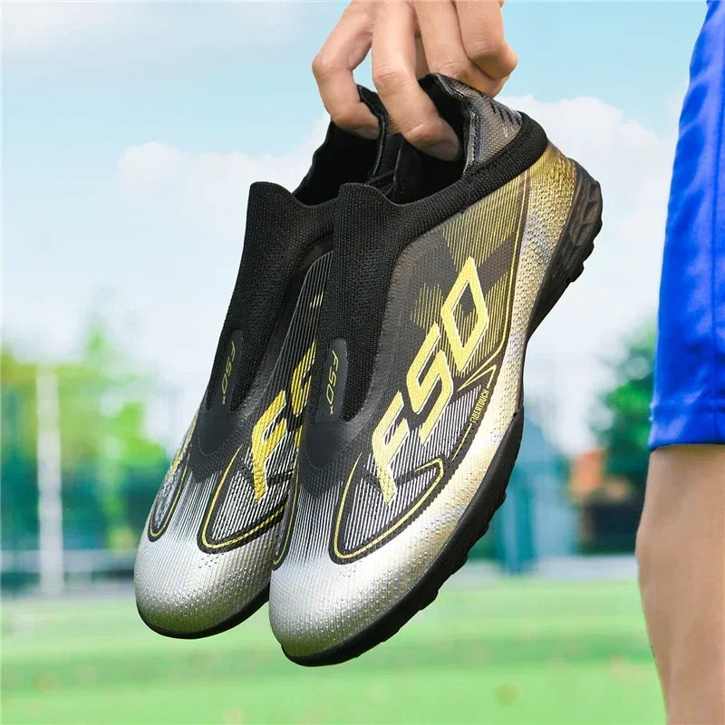 Nouvelles chaussures de football pour hommes, chaussures de futsal antidérapantes pour matchs en extérieur, chaussures de soccer ultralégères, chaussures de sport de haute qualité, chaussures à cheville haute et respira