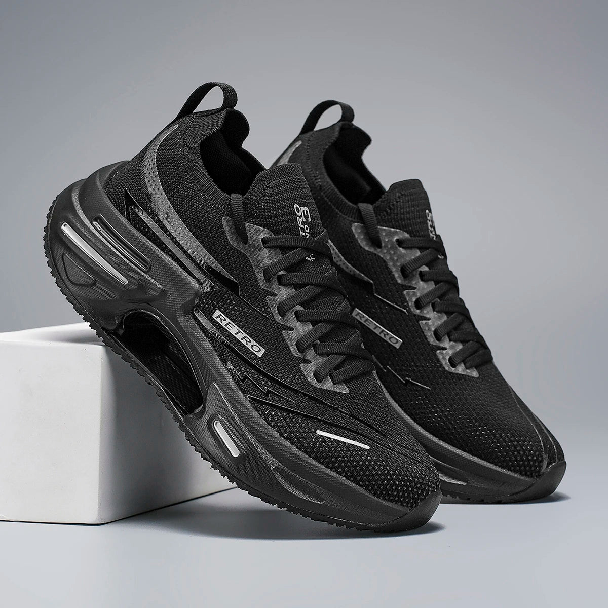 Unisex Sports Shoes Trendy Breathable Mesh Soft Sole Shock-absorbing Wear-resistant Teenagers Professional Running Shoes for Men