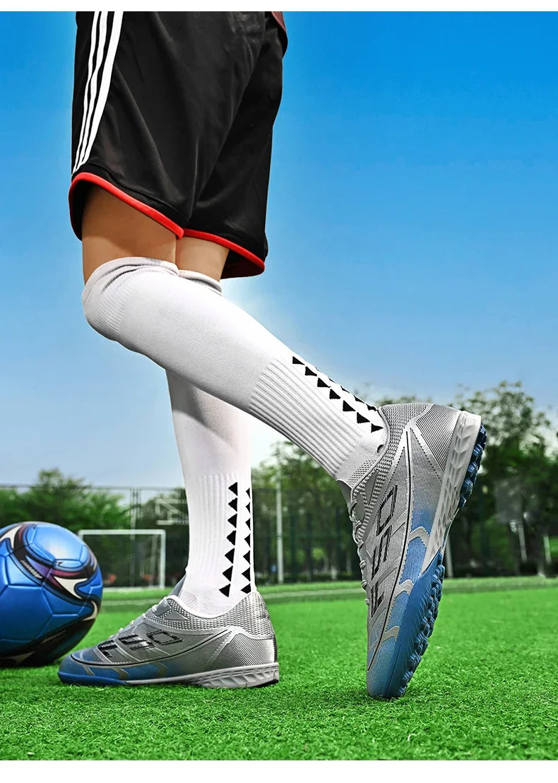 Nouvelles chaussures de football pour hommes, chaussures de sport ultralégères, chaussures de football pour matchs en plein air, futsal, haute cheville, respirantes, antidérapantes, de haute qualité
