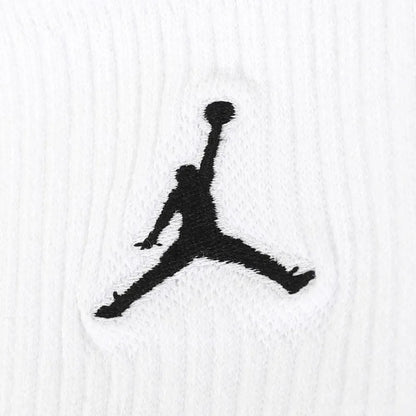 Nike Socks: 3-Pack of Men's and Women's Sports Socks / Basketball Socks / Durable, Moisture-Wicking Cotton Socks SX5545-100