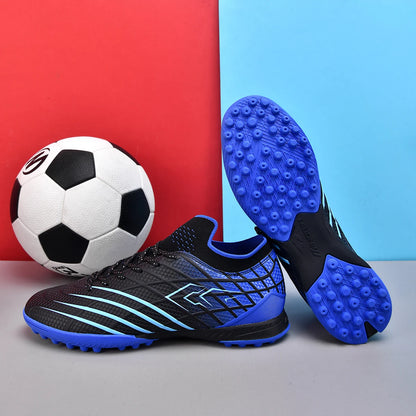 Nouvelles chaussures de football pour hommes, crampons de futsal, chaussures de football, confortables, ultra-légères, pour terrain synthétique et naturel, sportives, antidérapantes, pour adultes, professionnelles.