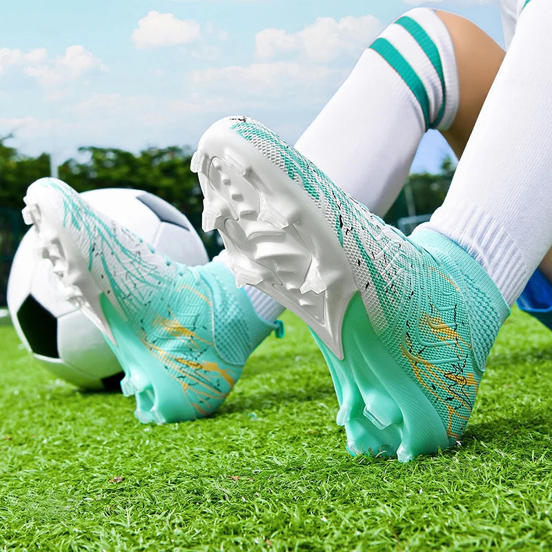 Nouvelles chaussures de football pour hommes, très vendues, chaussures de football à tige haute, crampons de futsal pour terrain en herbe, baskets d'intérieur de haute qualité, antidérapantes pour l'extérieur.