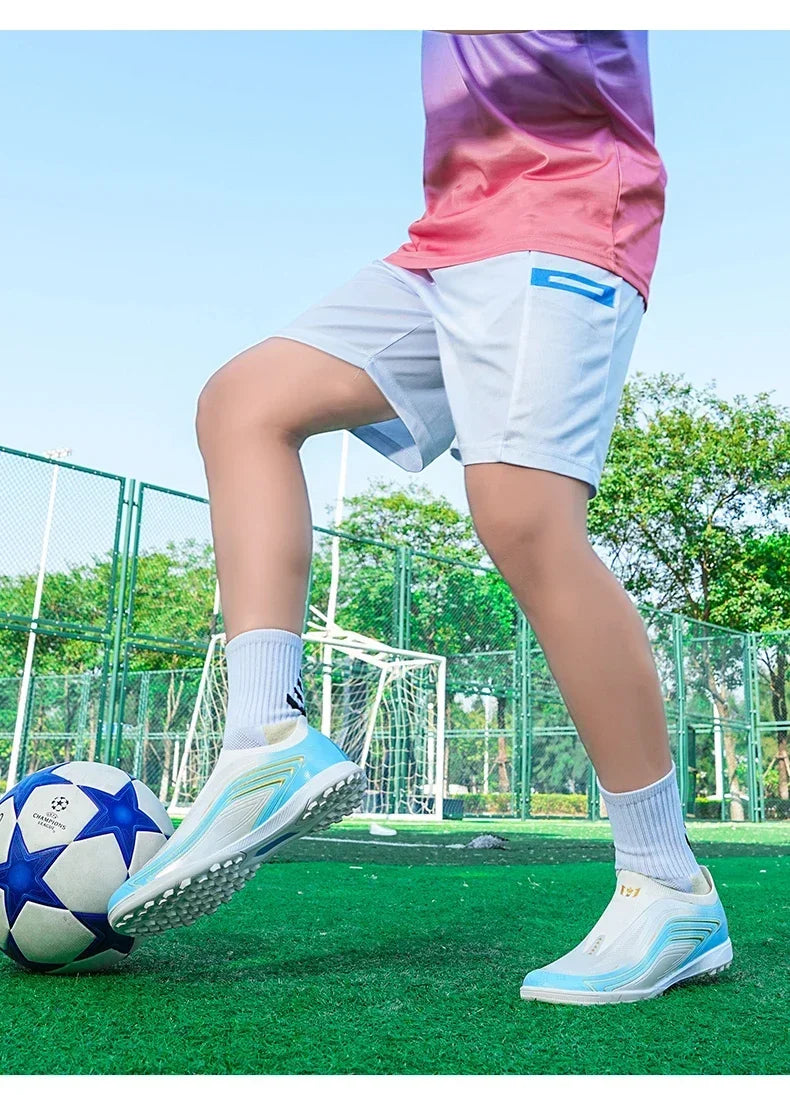 Nouvelles chaussures de football pour hommes, baskets de futsal très populaires, chaussures de football pour matchs sur gazon, entraînement, chaussures de football de haute qualité, crampons antidérapants, pour intérieur