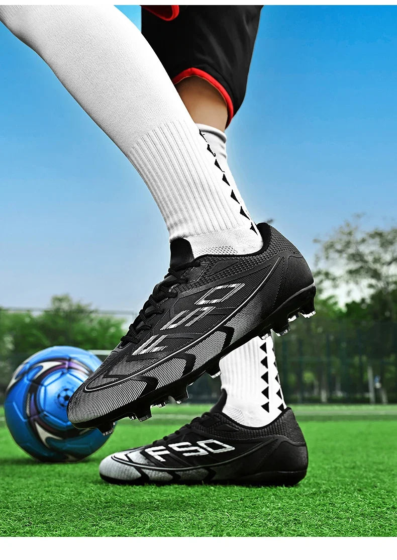 Nouvelles chaussures de football pour hommes, chaussures de sport respirantes, antidérapantes, de haute qualité, chaussures de football pour match en plein air, futsal, haute cheville, ultralégères
