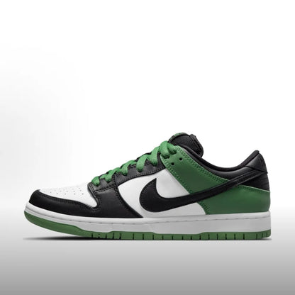 Nike Dunk SB Trendy and minimalist, these everyday casual sneakers offer comfort and durability. HF5441-100