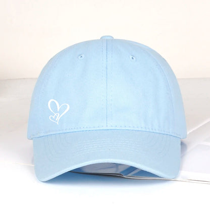 Minimalistická bejzbalová čiapka s potlačou dvoch sŕdc pre ženy a mužov, mäkká, nastaviteľná, v štýle „dad hat“, voľnočasová, s motívom lásky, slnečná čiapka
