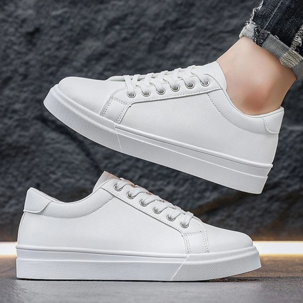 Zapatillas de moda para hombre, novedad muy vendida, blancas y modernas, deportivas y de ocio para estudiantes, versátiles para hombre