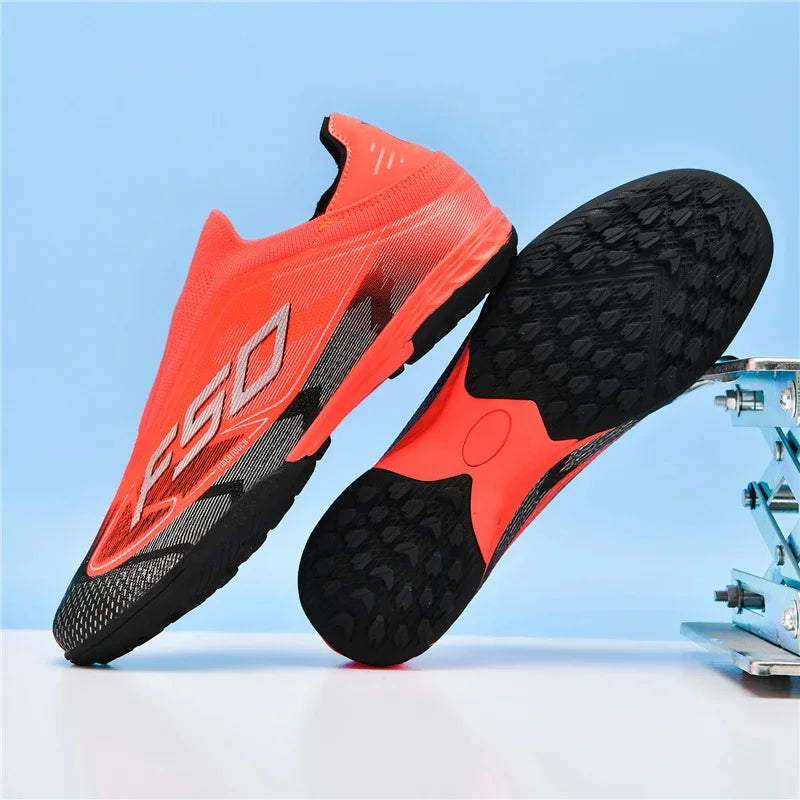Nouvelles chaussures de football pour hommes, chaussures de sport d'extérieur, chaussures de soccer ultralégères, chaussures de futsal antidérapantes, de haute qualité, à cheville haute, respirantes, pour match