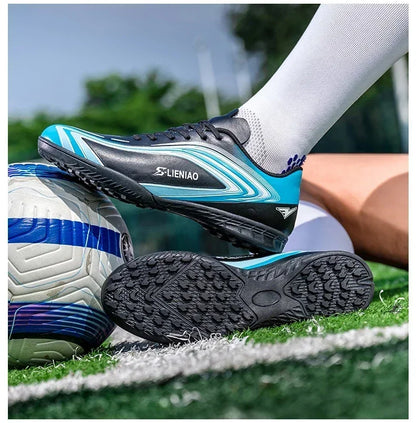 Nouvelles chaussures de football pour hommes, crampons de futsal, chaussures de soccer, chaussures de match, baskets d'intérieur de haute qualité, best-seller, antidérapantes, pour entraînement et extérieur