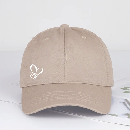 Minimalistická bejzbalová čiapka s potlačou dvoch sŕdc pre ženy a mužov, mäkká, nastaviteľná, v štýle „dad hat“, voľnočasová, s motívom lásky, slnečná čiapka