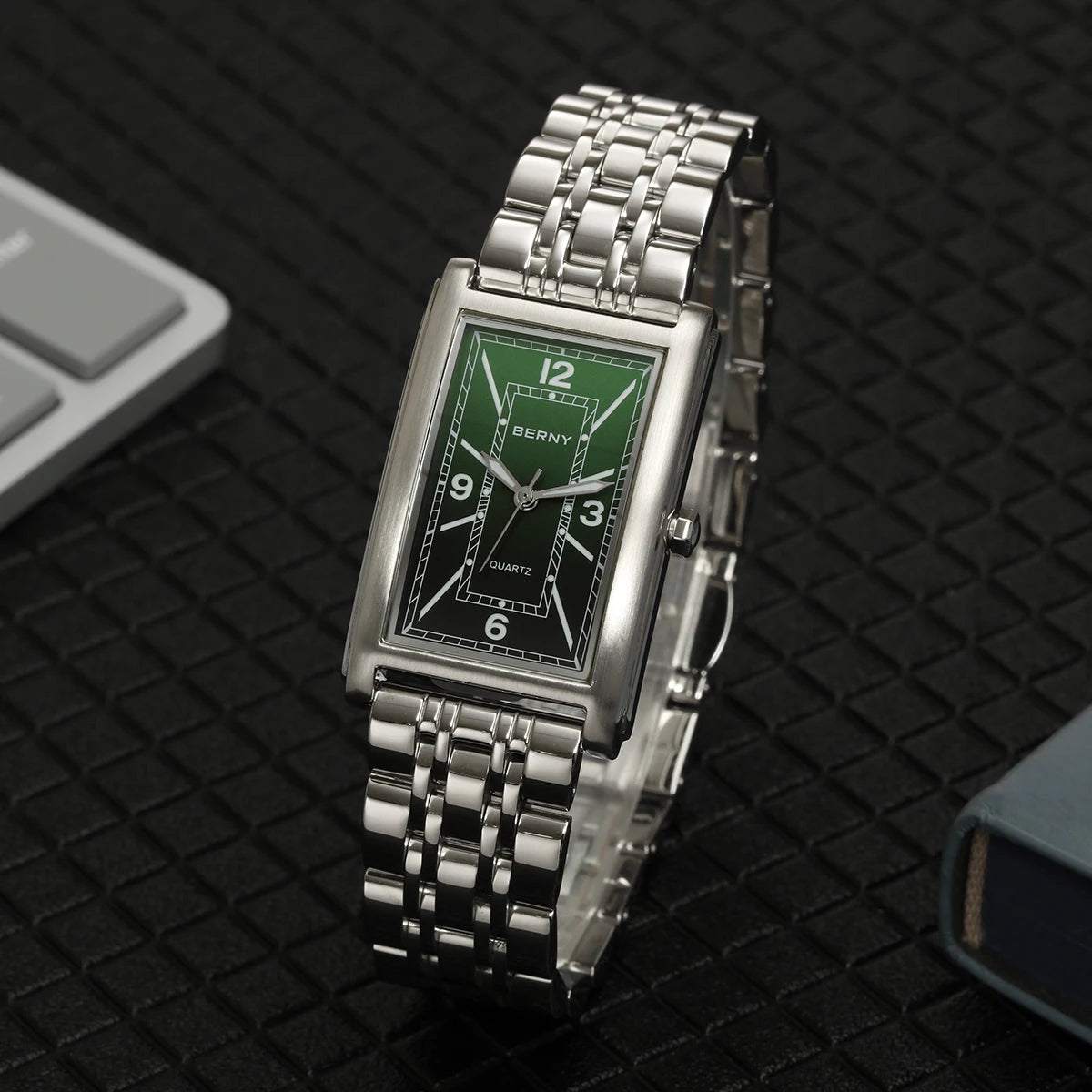 Reloj cuadrado para hombre BERNY – Movimiento de cuarzo, esfera con números romanos, indicación luminiscente, caja de acero inoxidable 316L – Reloj rectangular elegante y desenfadado