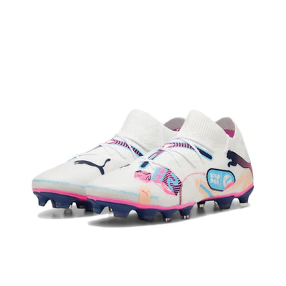 Chaussures de football Puma Future 7 Match Volume Up, confort sportif, semelle AG FG, blanches, 108074-01.