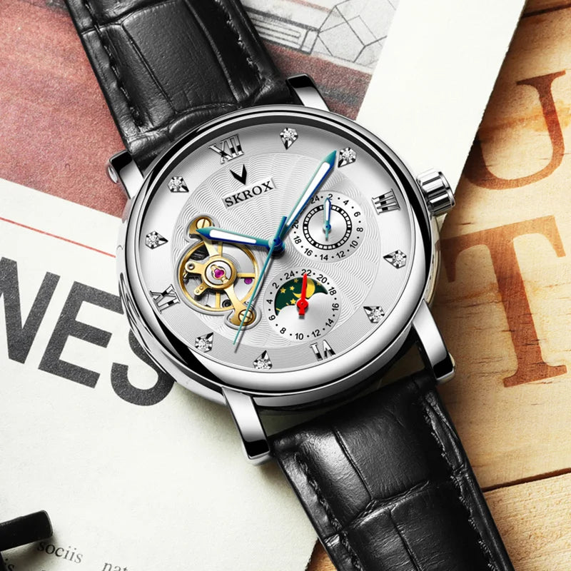 Montre mécanique automatique de luxe pour homme, signée par une grande marque, dotée d'un tourbillon, d'une phase de lune et de diamants – une montre-bracelet élégante.