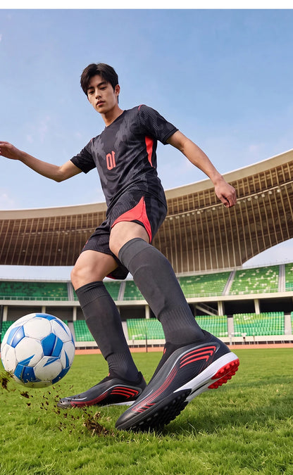 Nouvelles chaussures de football pour hommes et femmes, unisexe, vente chaude, futsal, ultra-légères, TF/FG, chaussures de football professionnelles de haute qualité, crampons, baskets.