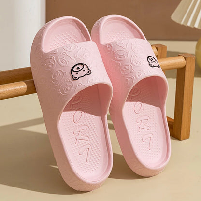 Pantoufles d'été pour hommes et femmes, sandales imprimées petit ours, salle de bain intérieure, antidérapantes, douces, chaussures décontractées pour dortoir, Couple