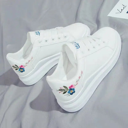 Shoes 2025 Women Running Spring Autumn Fashion White Breathable Embroidered Flower Lace-Up Casual Sneakers Zapatos De Mujer