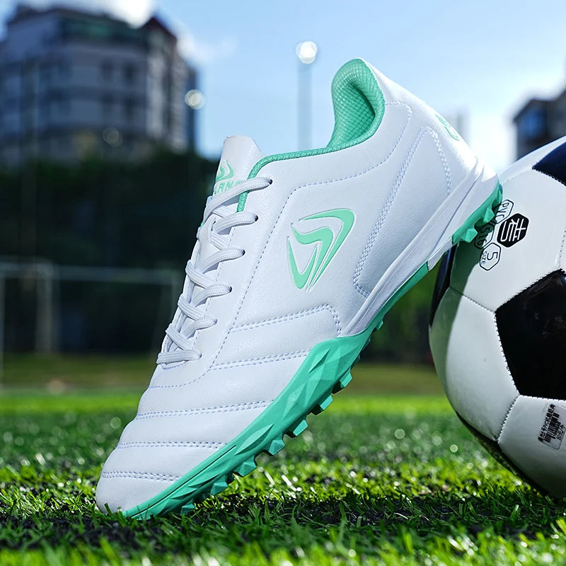 Nouvelles chaussures de football pour hommes, chaussures de soccer d'extérieur TF FG, crampons pour terrain en herbe, chaussures d'entraînement confortables, chaussures de match, futsal, chaussures de sport respirantes pour
