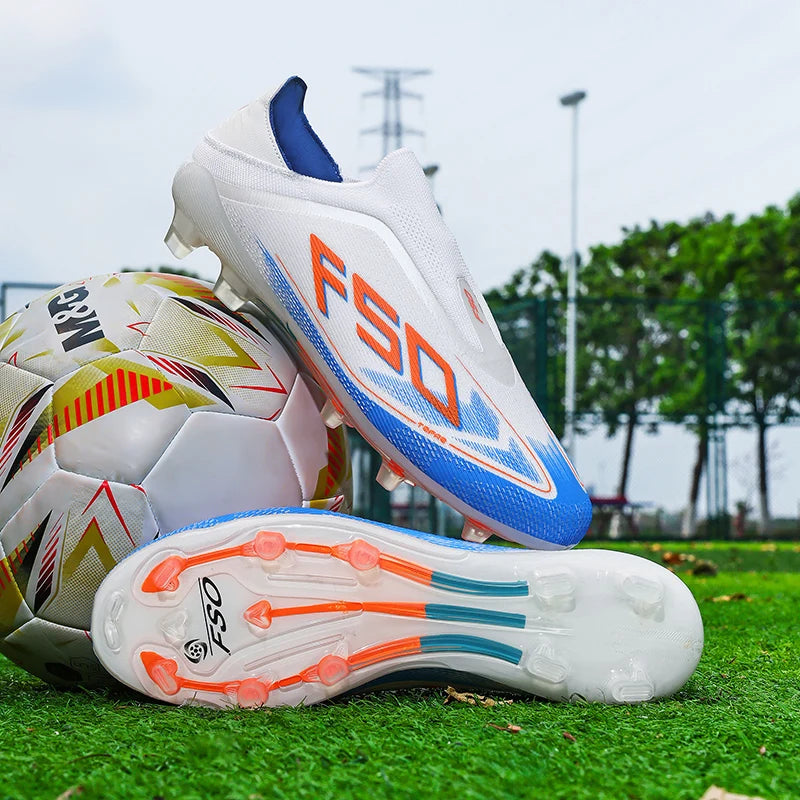 Nouvelles chaussures de football pour hommes, crampons antidérapants pour terrain en herbe, chaussures de football d'extérieur très vendues, baskets de futsal, haute qualité, légères et à tige haute.