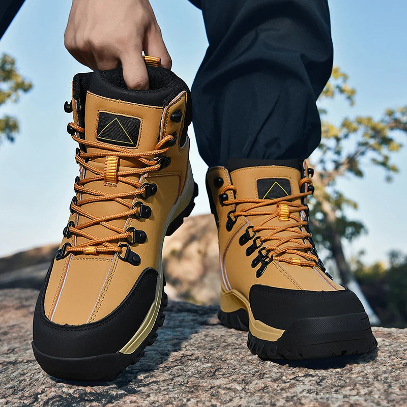 Chaussures de randonnée pour hommes, nouvelles, antidérapantes, semelle résistante à l'usure, bottes en cuir PU pour le camping, bottes de sport respirantes pour la marche en forêt et les activités de plein air.