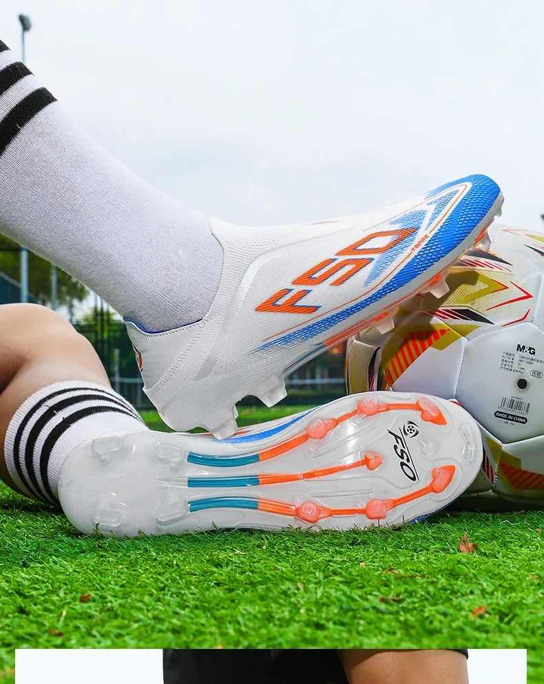 Nouvelles chaussures de football pour hommes, idéales pour les matchs en salle, chaussures de football légères et très vendues, crampons de haute qualité pour terrain en herbe, baskets mi-hautes antidérapantes pour l'ex