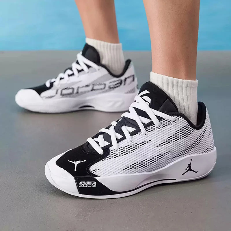 Chaussures de basket-ball Nike authentiques - Nouveau modèle LUKA77 - Baskets blanches pour l'entraînement et les activités sportives IF1611-104