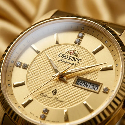 Pánské mechanické hodinky Orient s automatickým nátahem, dvojitým kalendářem (datum a den v týdnu), krystalovými indexovými značkami a náramkem z nerezové oceli – náramkové hodinky v profesionálním stylu