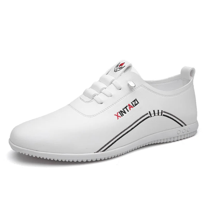 Chaussures en cuir décontractées pour hommes, polyvalentes, affaires, chaussures blanches, mode, anti-ald, mocassins confortables pour hommes, nouveau, léger, plat, 2024