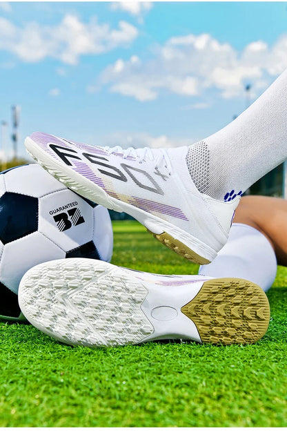 Nouvelles chaussures de football pour hommes, chaussures de futsal d'intérieur antidérapantes, crampons de match de haute qualité, chaussures de football, baskets, chaussures montantes pour terrain gazonné et extérieur
