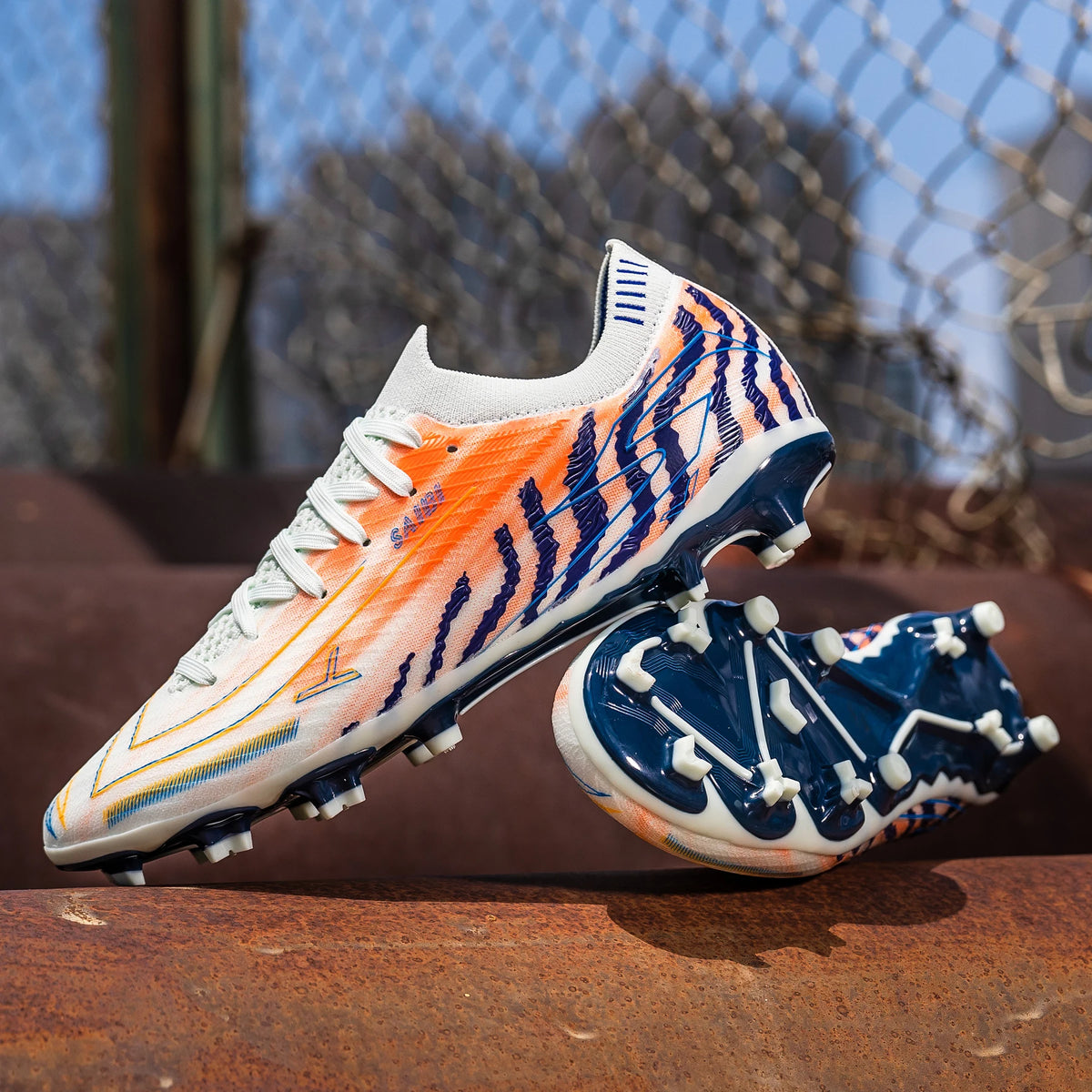 Chaussures de football unisexes pour hommes, modèle AG FG, avec tige en polyuréthane résistant et crampons en caoutchouc robustes, idéales pour les matchs de football en extérieur, sur gazon et pour les activités sporti