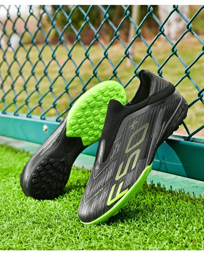 Nouvelles chaussures de football pour hommes, chaussures de futsal d'intérieur antidérapantes, crampons de match de haute qualité, chaussures de football, baskets, chaussures montantes pour terrain gazonné et extérieur
